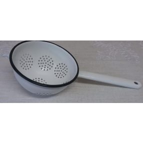 Nyeles Tésztaszűrő 16 Cm 53/16