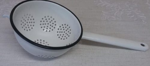 Nyeles Tésztaszűrő 16 Cm 53/16